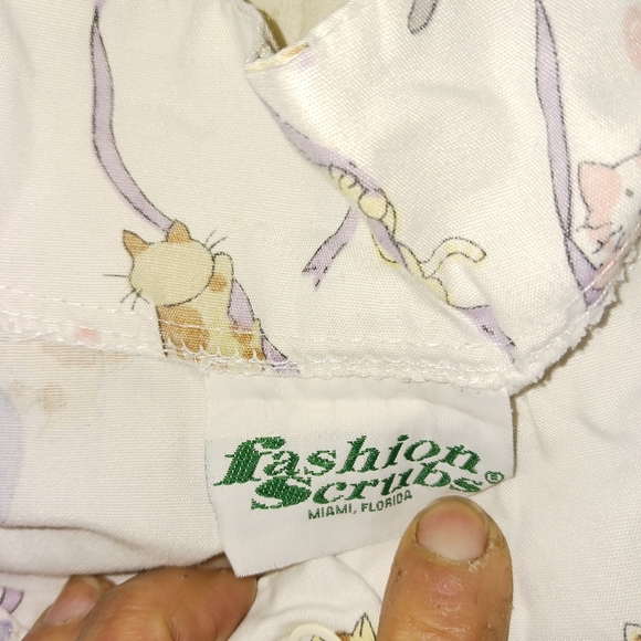 Scrub tops 2 - Picture 1 of 4